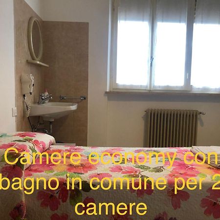 La Voglia Otel Villanova sull'Arda Dış mekan fotoğraf